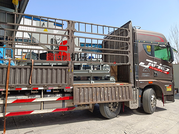 800型易拉罐破碎機發往湖南