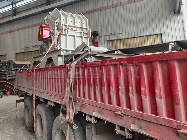 1000型鋁箔粉碎機發往河南