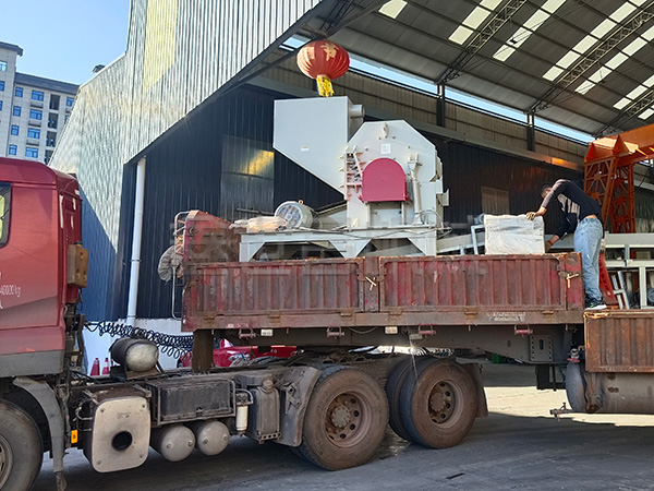 800型易拉罐破碎機發往山東